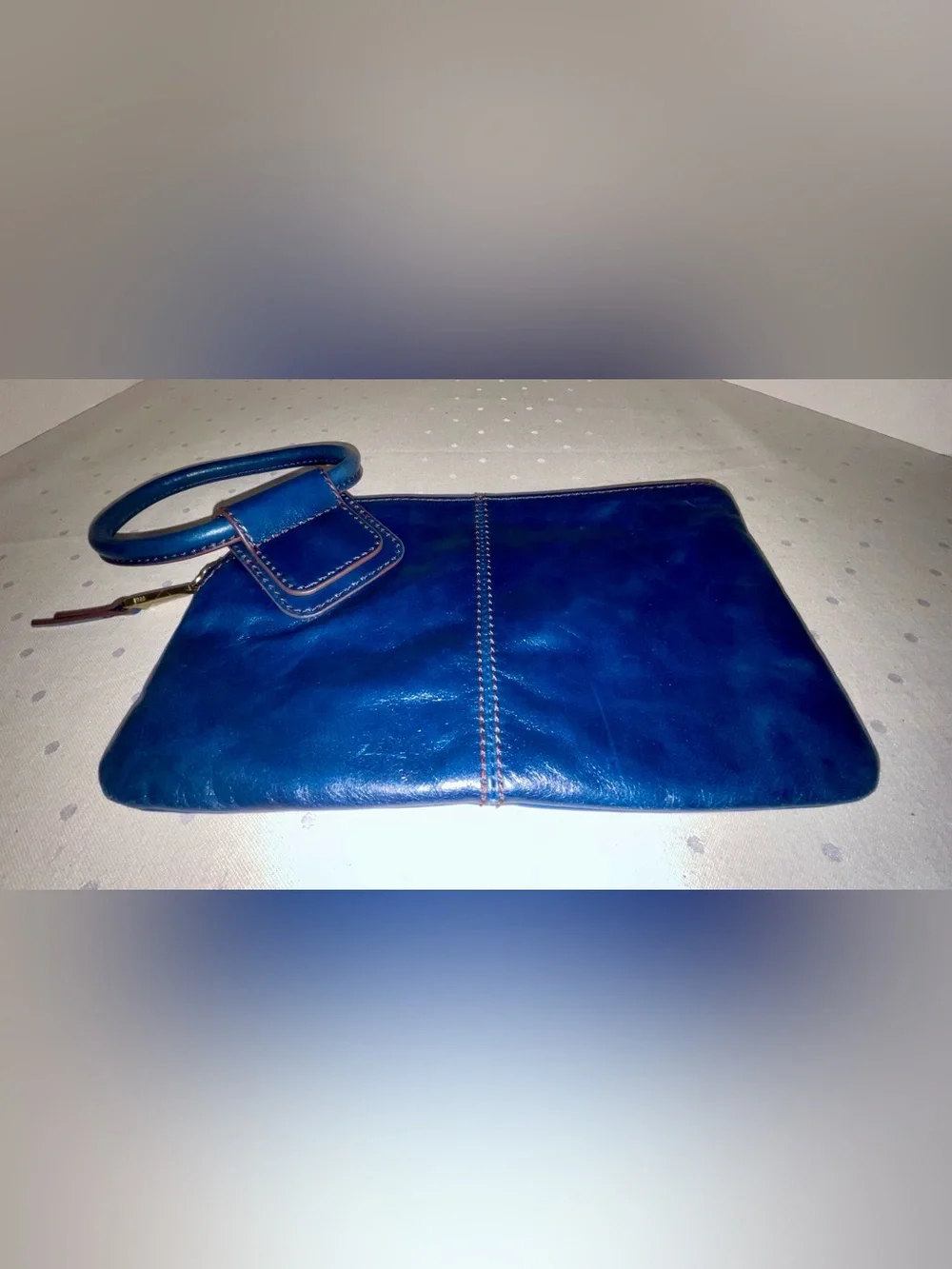 HOBO INTERNATIONAL BLUE LEATHER SABLE WRISTLET W RING - BRAND NEW